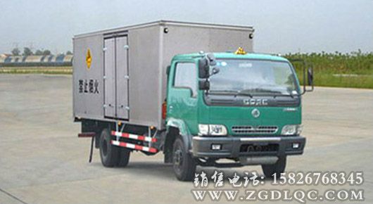 東風(fēng)1096型爆破器材運(yùn)輸車 東風(fēng)1096型爆破器材運(yùn)輸車
