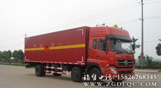 東風(fēng)前四后爆破器材運輸車 東風(fēng)前四后爆破器材運輸車